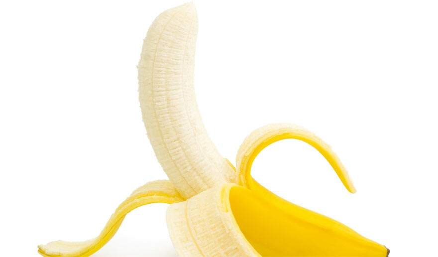 Homem praticando autocuidado com prazer